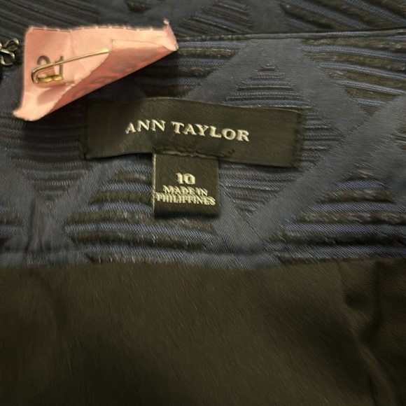 🌸NWOT Gorgeous Ann Taylor Skirt Navy with Black Size 10 Never Worn - Picture 7 of 9